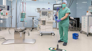 Reinigung der Operationssäle in einem Krankenhaus in Siegen